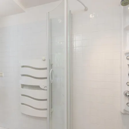 Monteverdi - 150 M2 - Frontiere Monaco - Parking *